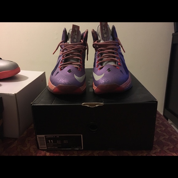 Lebron 10s Allstars size 11 - Picture 2 of 2